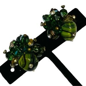Vintage Signed Vendome Gold Plated Cluster Clip Earrings With Green Glass